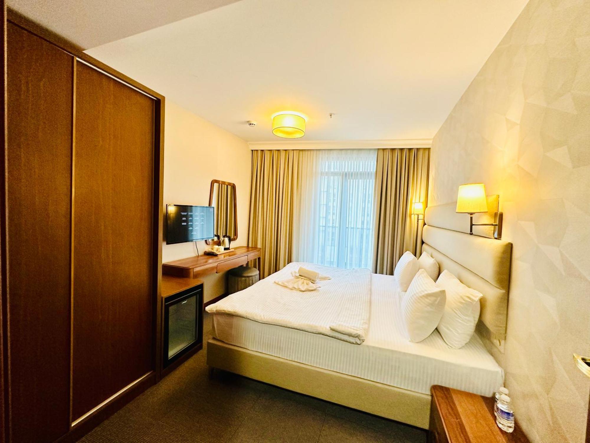 Istanbul Midpoint Hotel Bagian luar foto