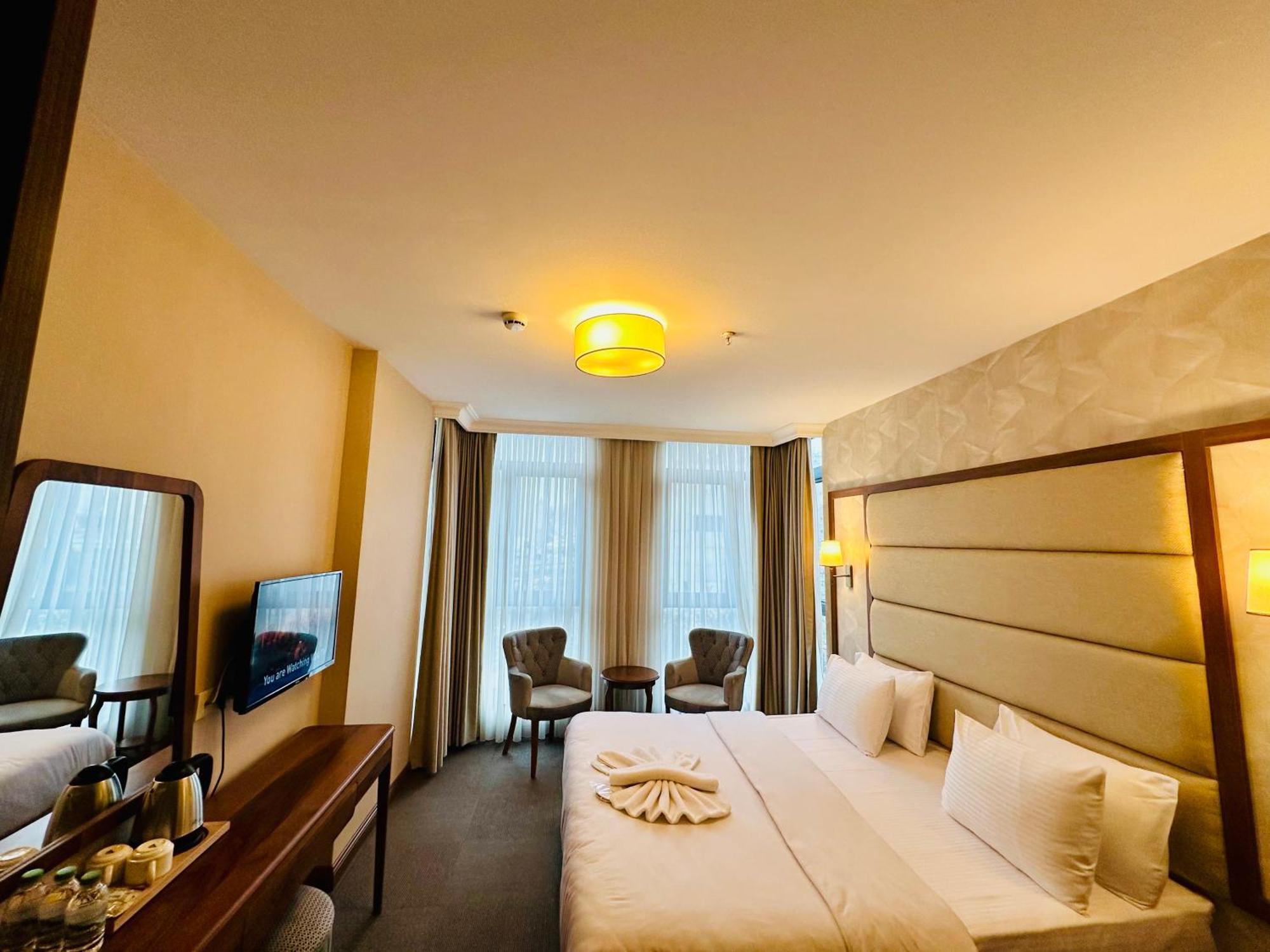 Istanbul Midpoint Hotel Bagian luar foto