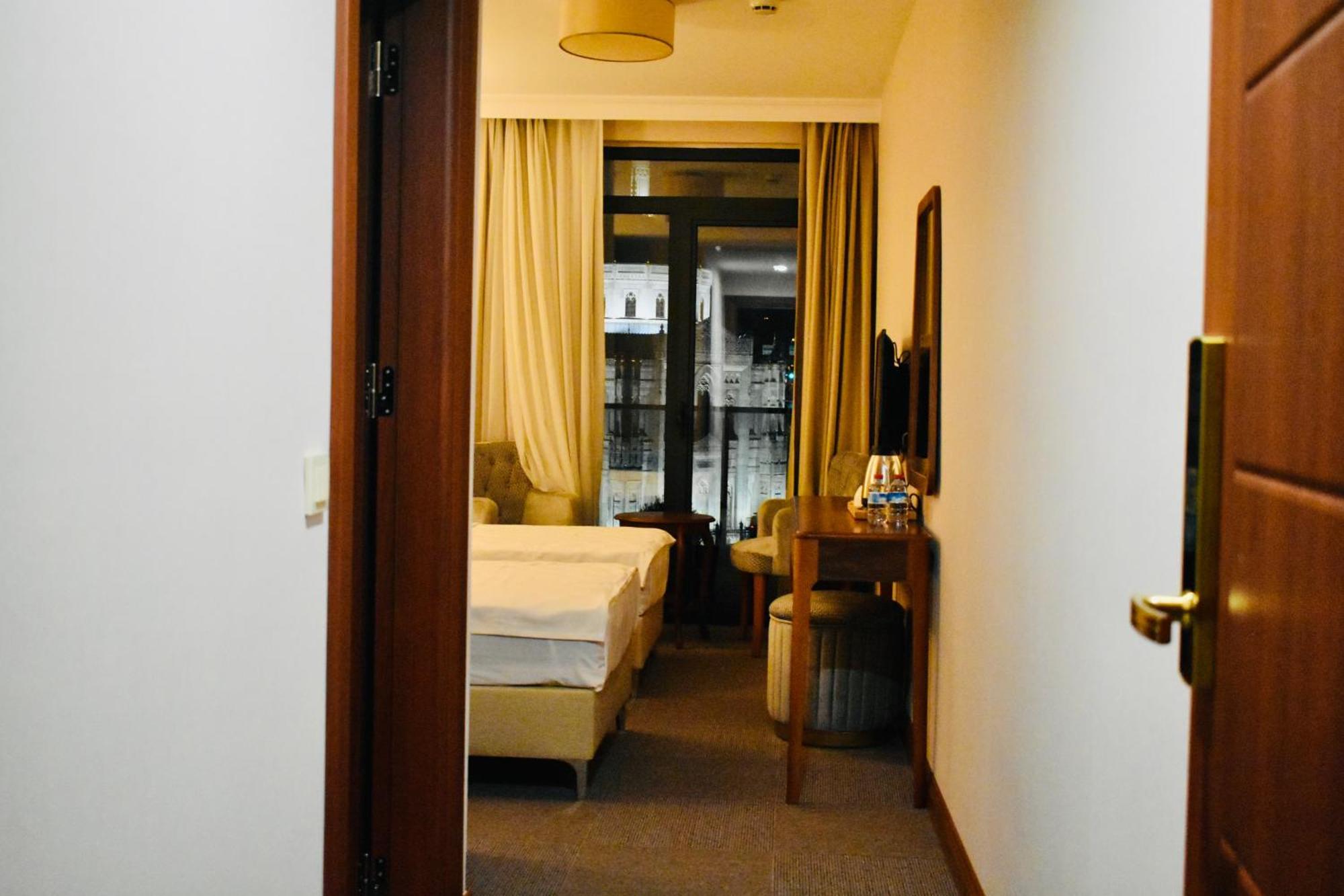 Istanbul Midpoint Hotel Bagian luar foto