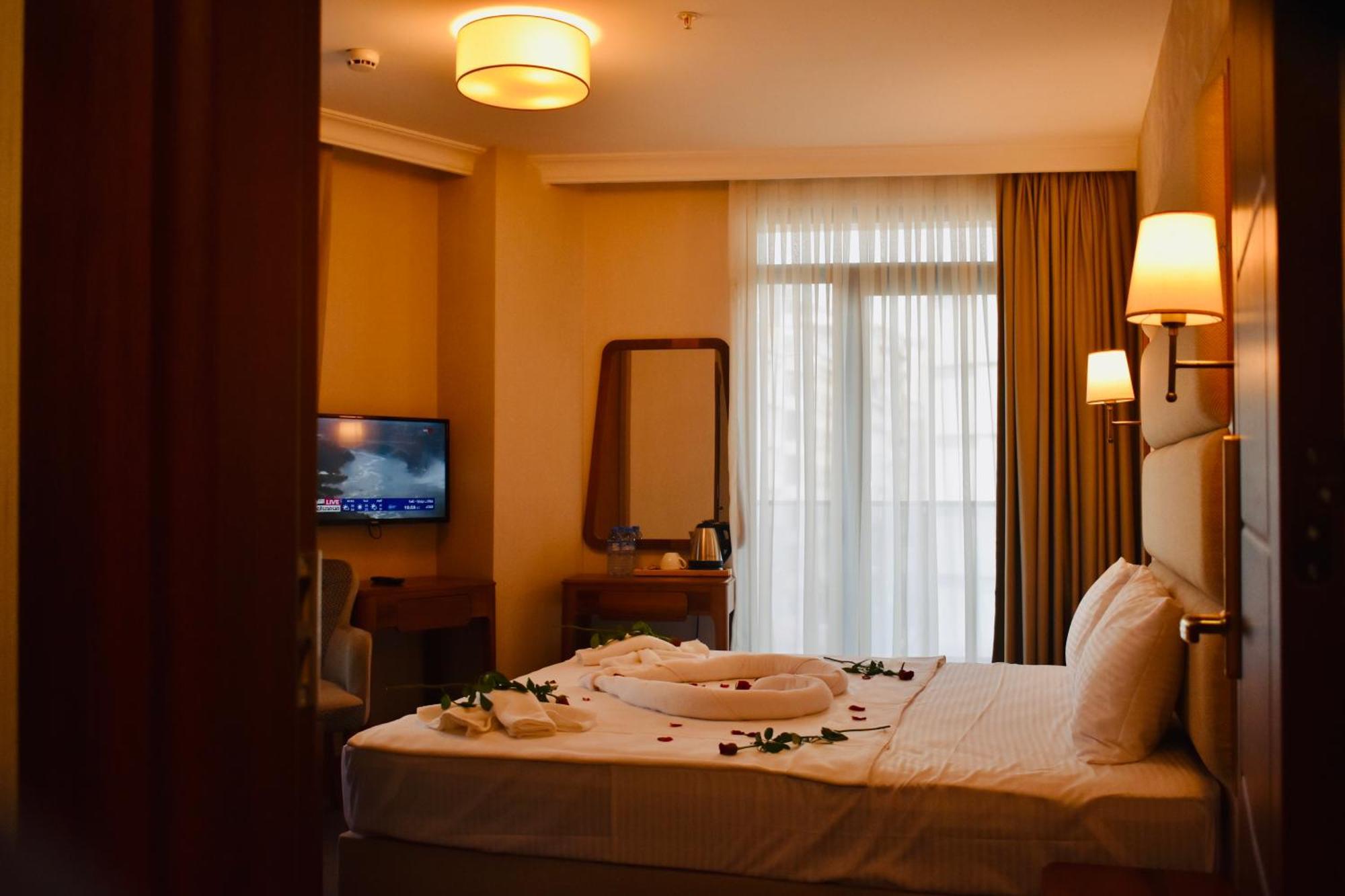Istanbul Midpoint Hotel Bagian luar foto