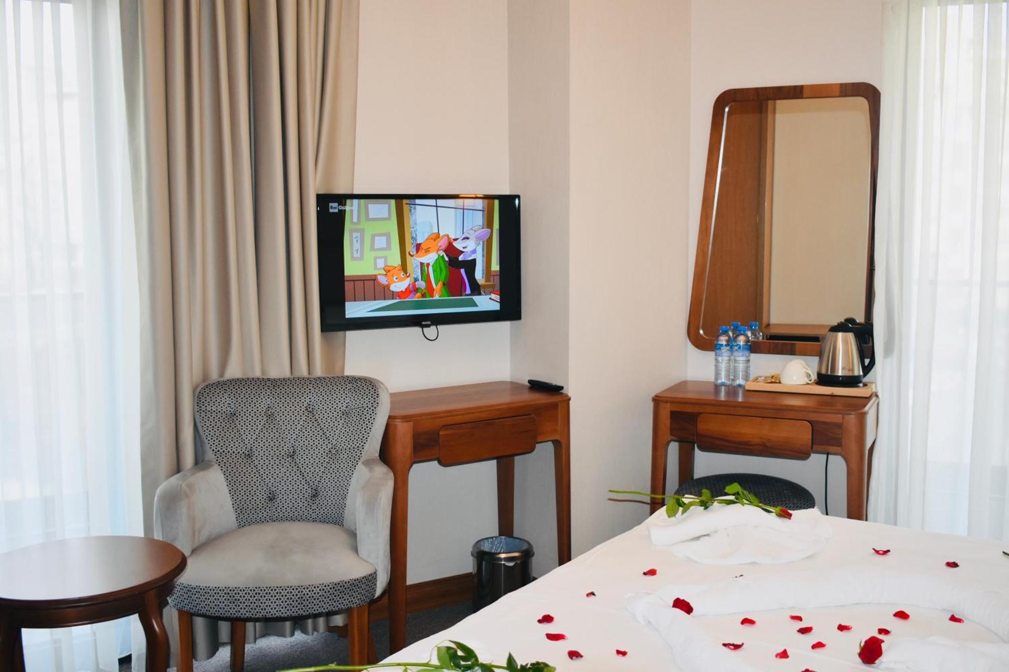 Istanbul Midpoint Hotel Bagian luar foto